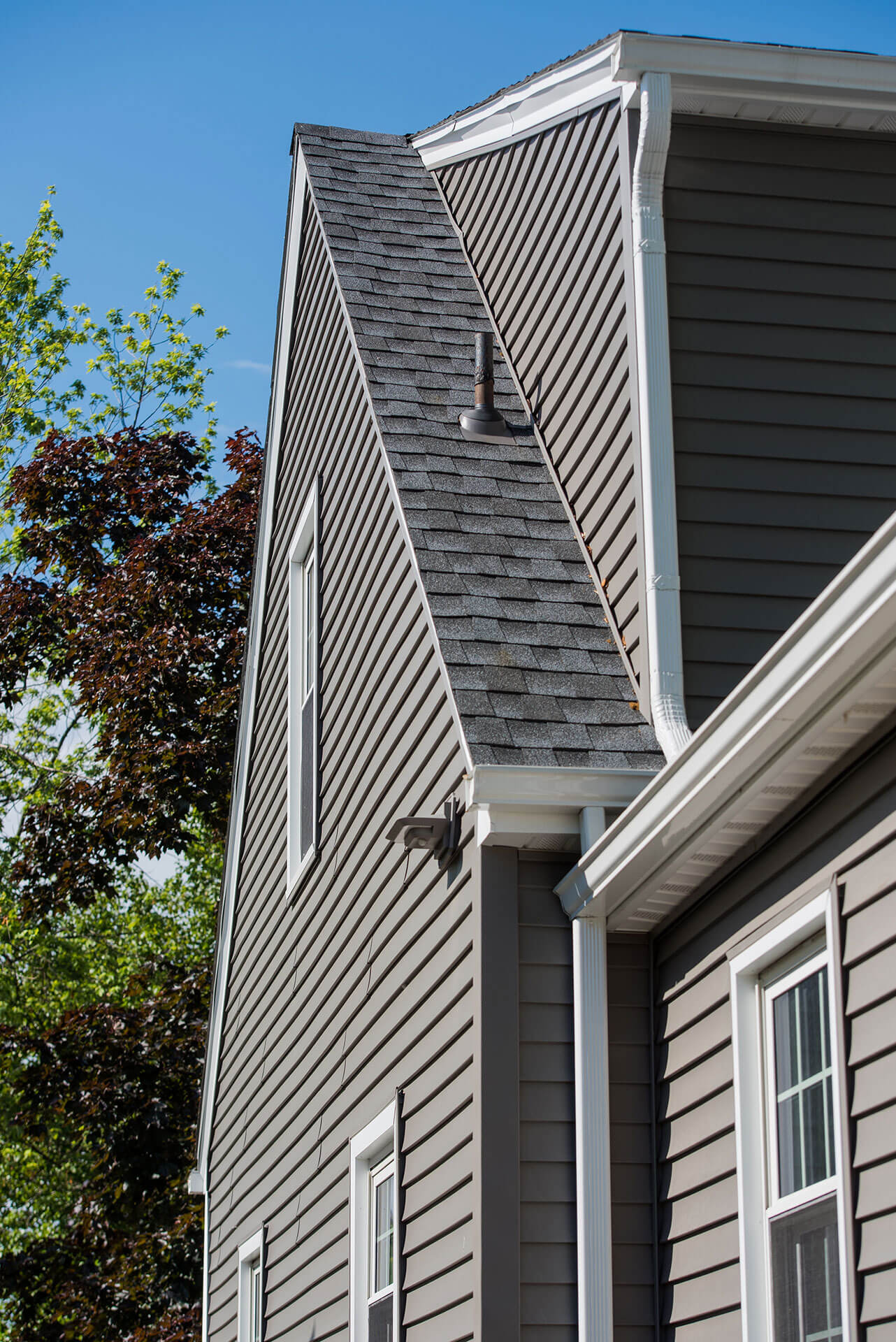 siding installed by FiveStar Roofing